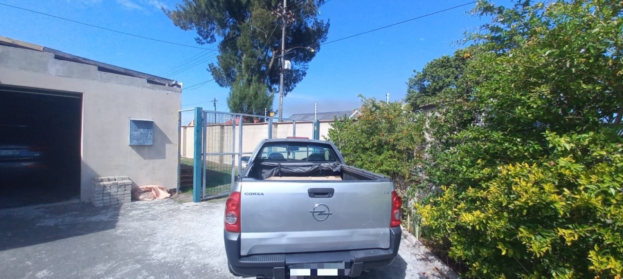 4 Bedroom Property for Sale in Wetton Western Cape